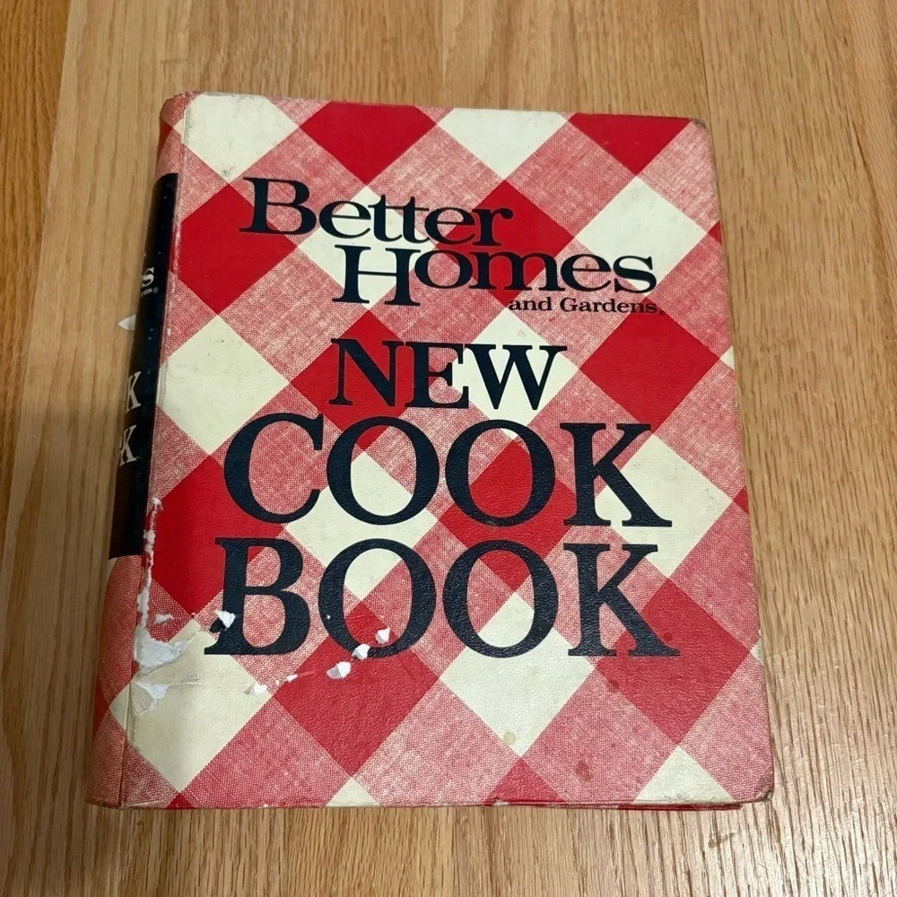 Vintage Better Homes and Gardens New Cook Book hardcover, 1976, 5 ring Binder